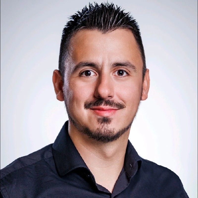 Eduardo Spotti - IT director & advisor @CRUBYT